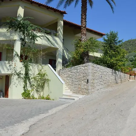 Spiti Portokali Epidaurus
